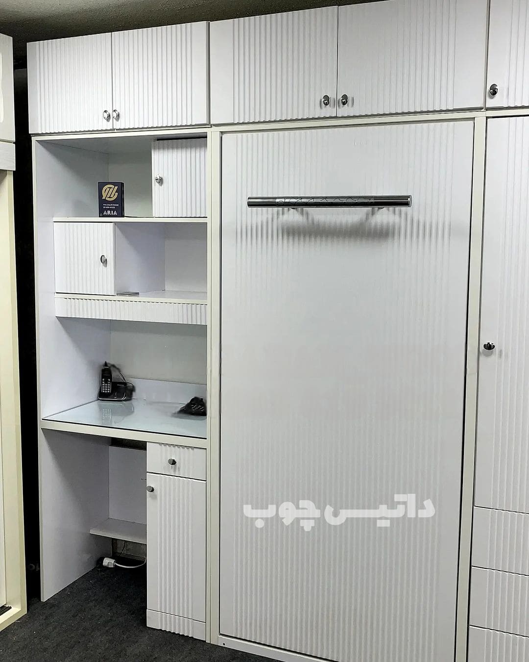 تخت-تاشو-و-کمد-لولایی-و-میز-تحریر-سفید-ممبران-2.jpg