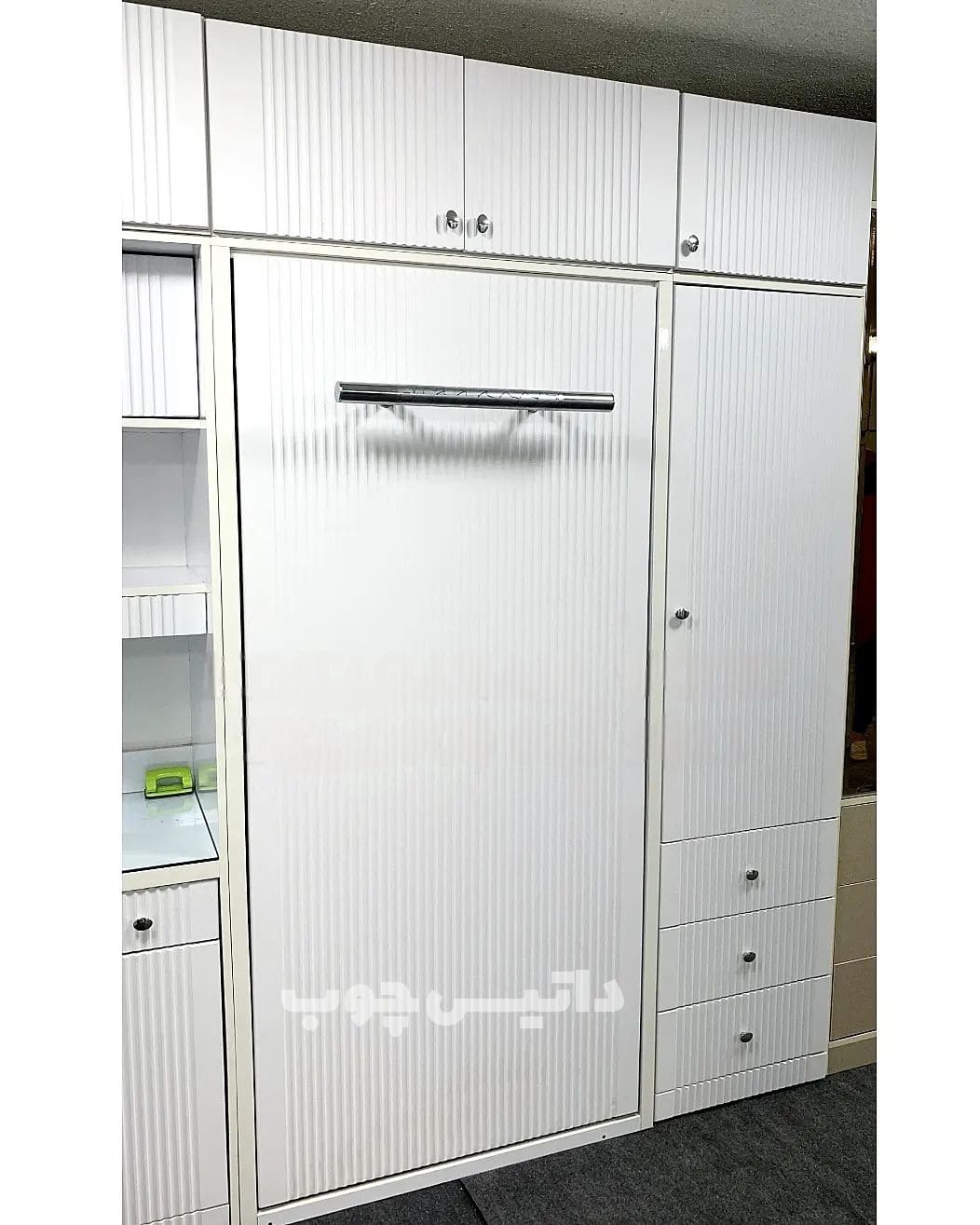 تخت-تاشو-و-کمد-لولایی-و-میز-تحریر-سفید-ممبران-3.jpg